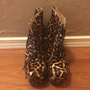 Jeffrey Campbell Lita’s